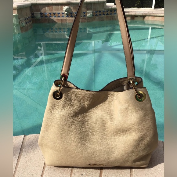 Michael Kors Raven Large Leather Shoulder Bag - Picture 12 of 12